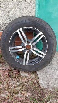 alu kola z Hyundai i20 s letními pneumatikami, 175/70 R14