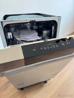 Prodám novou vestavnou myčku Gorenje– 45 cm - 1
