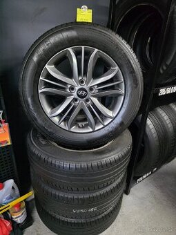 Alu kola original Hyundai R17 SUV 225/60 R17 letní zánovní