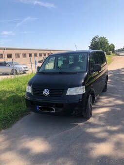 VW Multivan T5 2.5Tdi 96Kw Rok výroby 2008