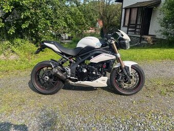 Triumph speed triple 1050