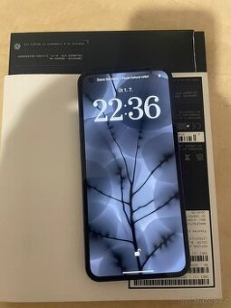 Nothing Phone (1) – 8 GB RAM / 128 GB – jako nový