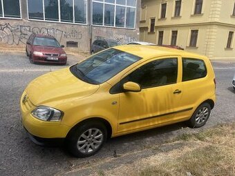 VW Fox 1.4 TDI. Rok 2009.. centrál, el.okna,…