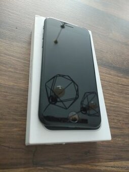 iPhone SE 2 gen. 64 GB 2021, 86/90% baterie-PEKNY,neposkozen