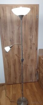 Stojací lampa