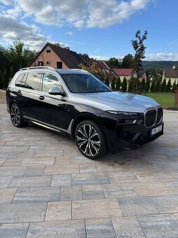 BMW X7 xDrive 40d M packet   Nový motor