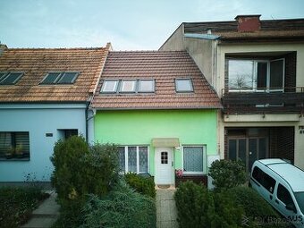 Prodej rodinného domu se dvěma bytovými jednotkami, zahradou