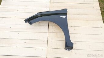 HYUNDAI i20 Blatník LP černý