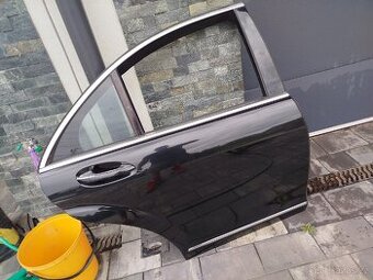 Dveře w221 zadní pravé 5000kč