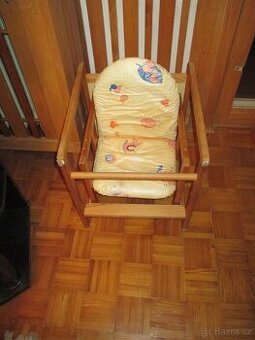 dětská židlička-stoleček-chybí pultík