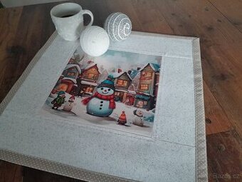 Ubrus se sněhuláčkem