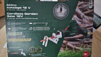 Parkside pilka na větve