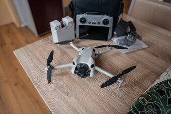 DJI Mini 4 Pro Fly More Combo (DJI RC2)