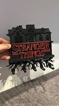 Stringer Things věšák na kliče.