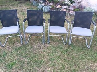 Konferenční židle.Šedý rám, černá síťovina