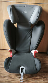 Dětská autosedačka Britax Römer KIDFIX SL - 15-36 kg