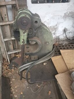 Prodám exentrické nůžky na ploché železo a dráty