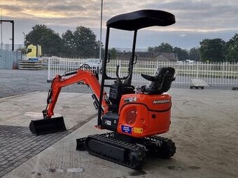 Pronájem minibagru 1,2 t – motor Kubota