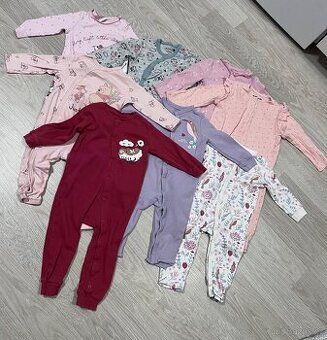 Prodám dětské oblečení po holčičce