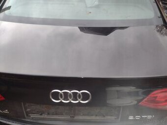 Audi A4 b8 sedan zadní kufr LZ9Y