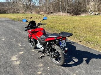 Honda cbf125 r.v.2010 nájezd 15xxx. Stk platná, hezký stav