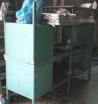 Pracovní / dílenský stůl - ponk poctivý železo a dřevo