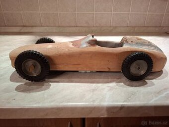 Dřevěný model auta TALBOT