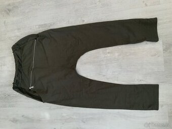 Tepláky nasrávačky