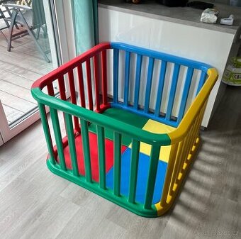 Plastová dětská ohrádka Scarlett