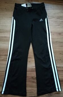 Adidas sportovní tepláky 116