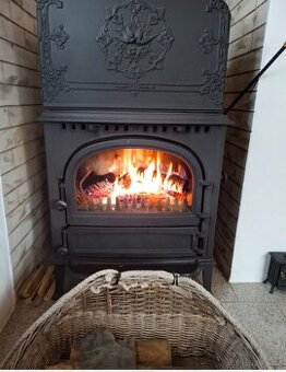 Litinová krbová kamna