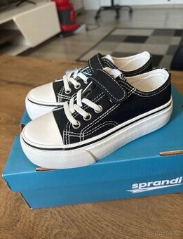 Nové dětské tenisky vel. 28