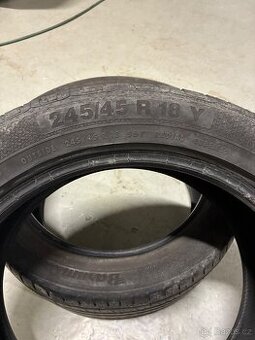 Letní 245/45 R18