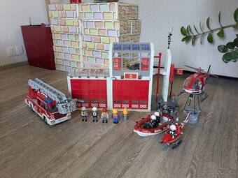 Playmobil Hasiči (stanice, auto, vrtulník, člun)