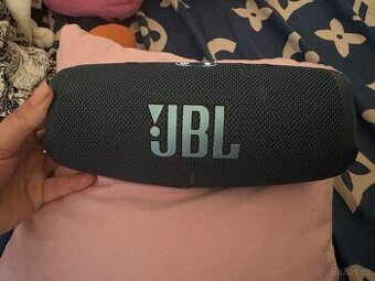 JBL Charge 5