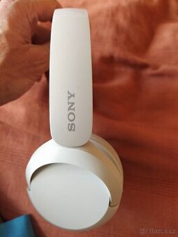 Bezdrátová sluchátka SONY-NOVÁ