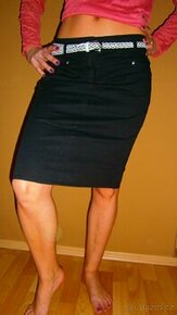 NOVÁ černá sukně vel.M s páskem Made in Italy