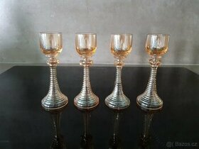 Středověké skleničky, panáky