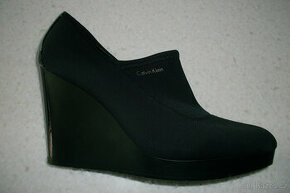 Calvin Klein-Luxusní lodičky/boty na klínku vel. 41