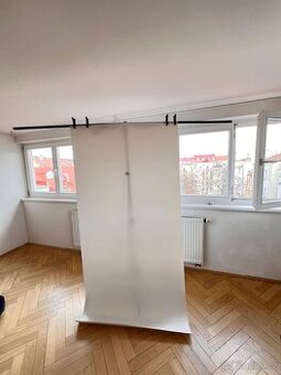 Bílé PVC pozadí 100x200cm + T konstrukce 1,5x2m
