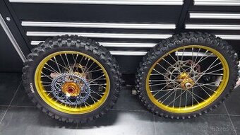 SUZUKI RMZ Kolesá
