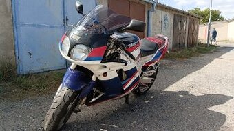 Yamaha FZR 1000