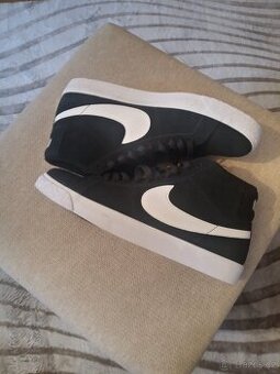 Boty Nike vel.45.5 - nové - pouze osobní odběr Praha