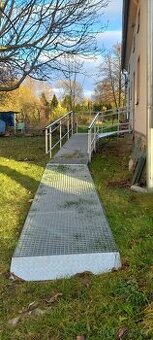 Rampa z technických roštů - 1