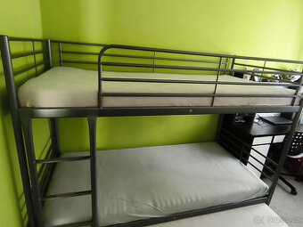 Patrova postel ikea Svatra - kovova pro 3 děti
