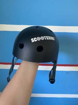 Helma na koloběžku SlammScooter