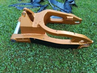 Kyvná vidlice Honda CBR 1000RR