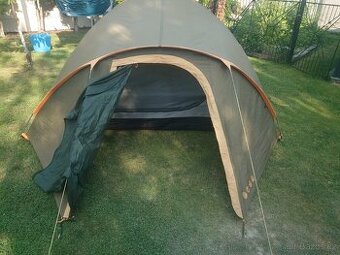 Stan Husky Bizon pro 4 lidi