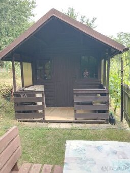 Prodám chatku a boudu na nářadí v Sedlčanech
