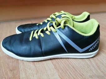 Sálovky, boty do haly Kipsta v. 34